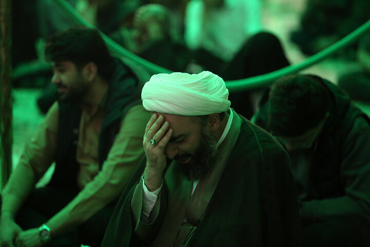 مناجات‌خوانی «شب‌های بندگی» در حرم حضرت فاطمه معصومه (س)