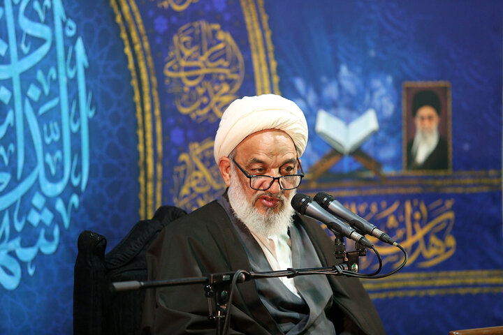 مناجات‌خوانی «شب‌های بندگی» در حرم حضرت فاطمه معصومه (س)