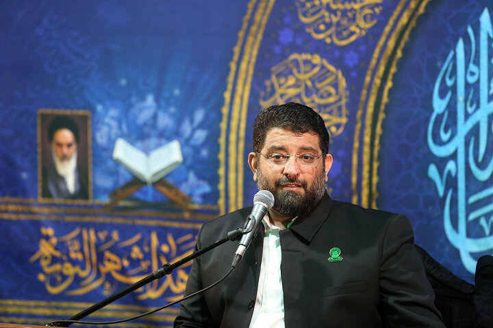 مناجات‌خوانی «شب‌های بندگی» در حرم حضرت فاطمه معصومه (س)