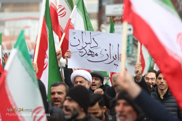 تجمع دانشجویان دانشگاه تبریز در محکومیت جنایات رژیم صهیونیستی و آمریکا در تبریز