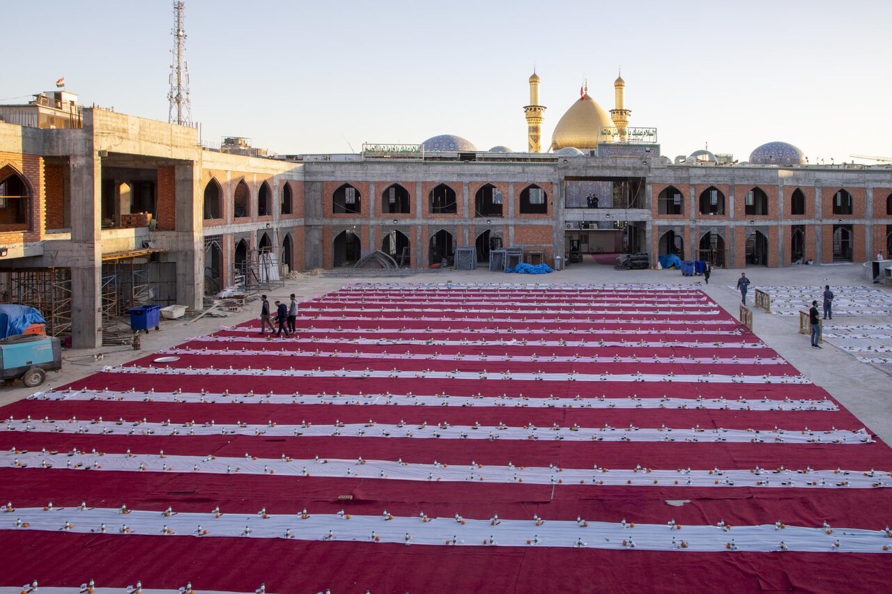 Al-Abbas Shrine provides +4,000 Iftar meals for visitors in courtyard of Umm al-Banin (+Photos)