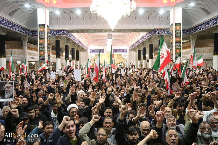 تجمع سوگواران رهبر شهید انقلاب در حرم حضرت معصومه(س)