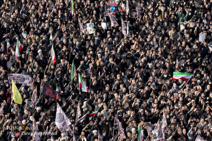 گزارش تصویری | سوگواری مردم شهر تهران در غم شهادت رهبر معظم انقلاب اسلامی