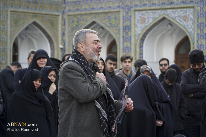 تجمع سوگواران رهبر شهید انقلاب در حرم مطهر رضوی