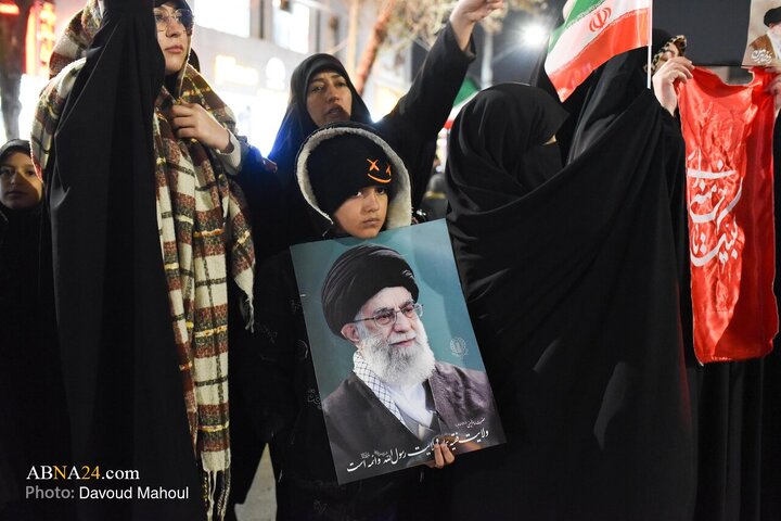 تجمع مردم سوگوار مشهد در پی شهادت رهبر انقلاب