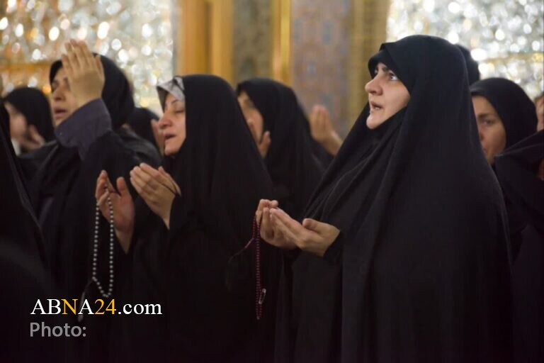 محفل دعا و استغاثه بانوان قمی برای پیروزی رزمندگان اسلام