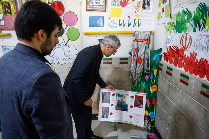 گزارش تصویری | نشست خبری سخنگوی وزارت امور خارجه در دبستان آسیب دیده