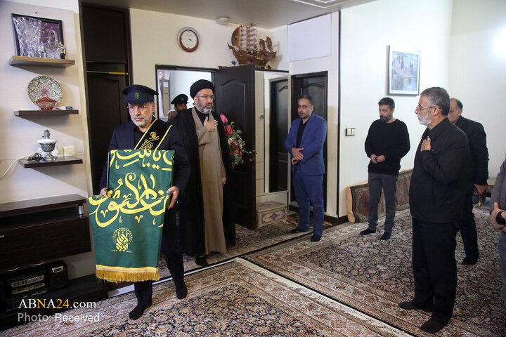 حضور خادمان حرم بانوی کرامت در منزل شهید سپهبد موسوی