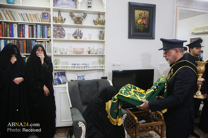 حضور خادمان حرم بانوی کرامت در منزل شهید سپهبد موسوی