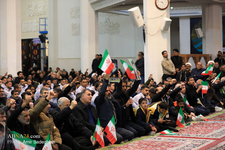 مراسم بزرگداشت شهادت رهبر معظم انقلاب اسلامی در شبستان امام خمینی حرم حضرت شاهچراغ (ع) به میزبانی شهرداری شیراز و شورای شهر شیراز