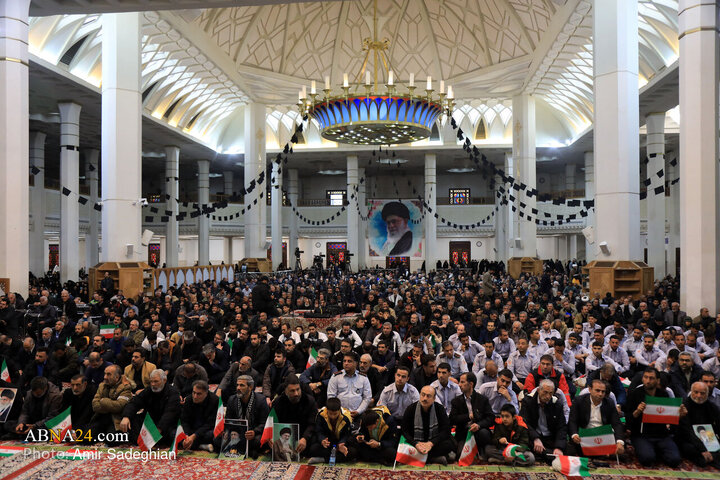 مراسم بزرگداشت شهادت رهبر معظم انقلاب اسلامی در شبستان امام خمینی حرم حضرت شاهچراغ (ع) به میزبانی شهرداری شیراز و شورای شهر شیراز