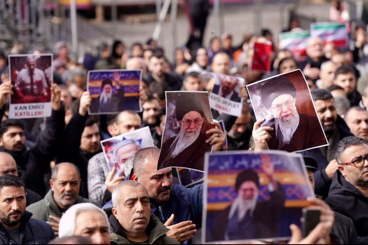 تجمع عزاداران رهبر شهید انقلاب در استانبول