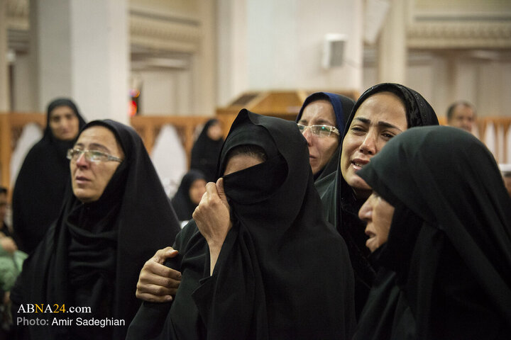 مراسم وداع خانواده ها با شهدا جنگ آمریکایی - صهیونیستی با پیکر مطهر 14شهید استان فارس