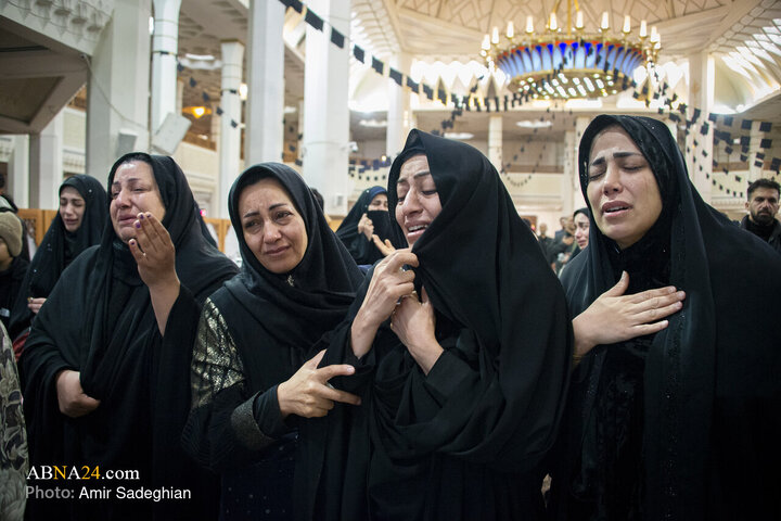 مراسم وداع خانواده ها با شهدا جنگ آمریکایی - صهیونیستی با پیکر مطهر 14شهید استان فارس