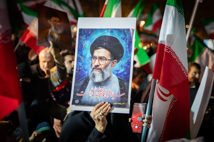 تصاویر/ عزاداری مردم تهران در سوگ رهبر شهید انقلاب اسلامی