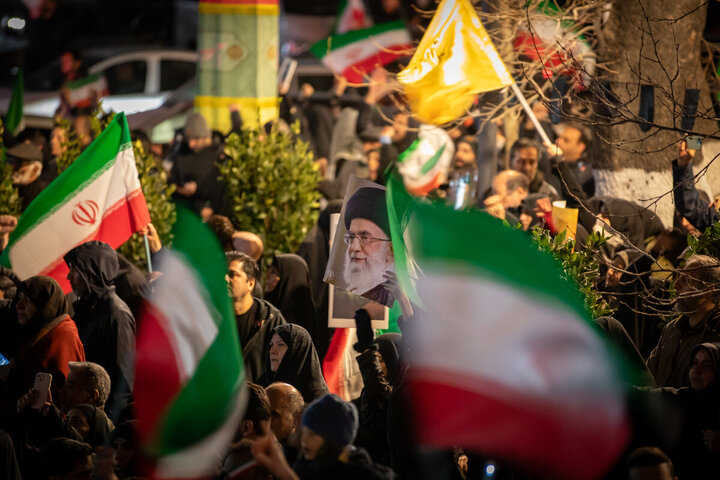 تصاویر/ عزاداری مردم تهران در سوگ رهبر شهید انقلاب اسلامی