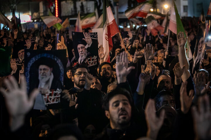 تصاویر/ عزاداری مردم تهران در سوگ رهبر شهید انقلاب اسلامی