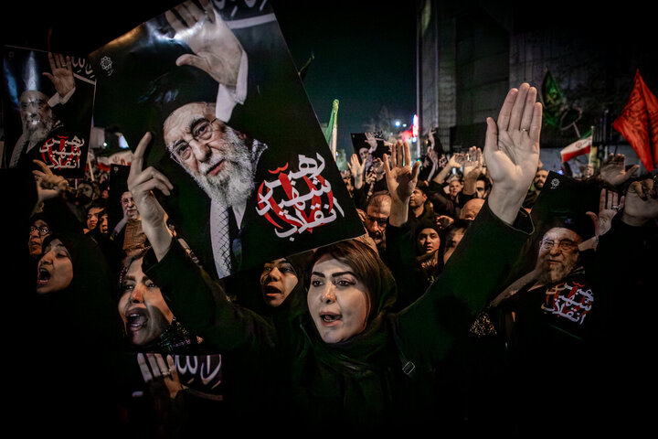 تصاویر/ عزاداری مردم تهران در سوگ رهبر شهید انقلاب اسلامی