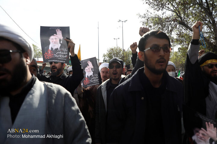 راهپیمایی مهاجرین افغانستانی مقیم قم در انزجار از جنایات آمریکایی - صهیونی