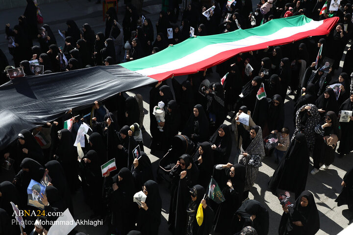 راهپیمایی مهاجرین افغانستانی مقیم قم در انزجار از جنایات آمریکایی - صهیونی