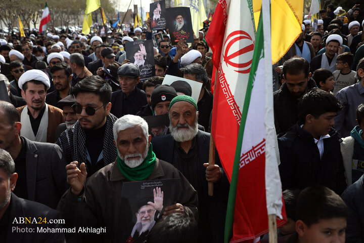 راهپیمایی مهاجرین افغانستانی مقیم قم در انزجار از جنایات آمریکایی - صهیونی