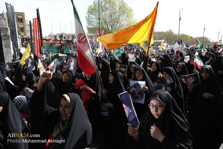 راهپیمایی مهاجرین افغانستانی مقیم قم در انزجار از جنایات آمریکایی - صهیونی