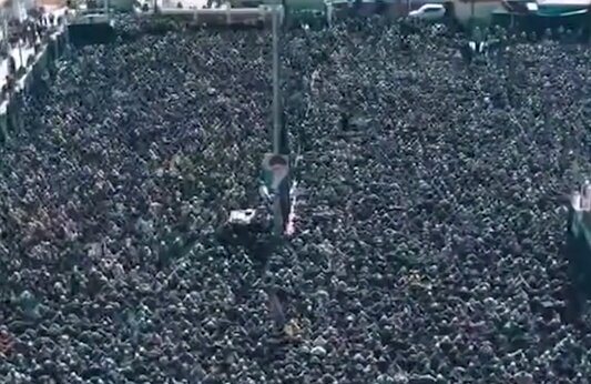 ویدیو | تجمع هزاران نفر در هند برای برپایی مجالس عزاداری به مناسبت شهادت آیت‌الله خامنه‌ای