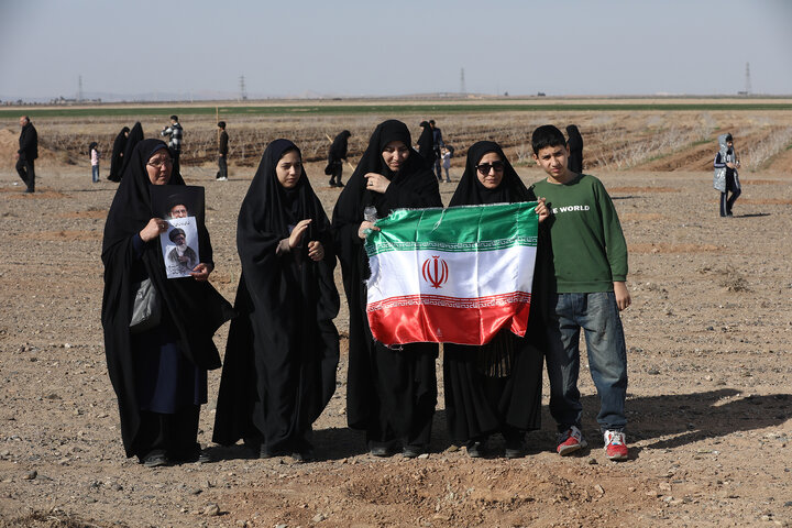 پویش درختکاری به نیت رهبر شهید انقلاب