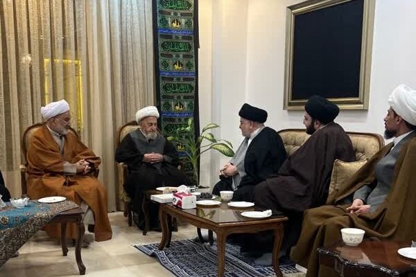 دیدار نماینده آیت‌الله سیستانی با آیت‌الله سبحانی