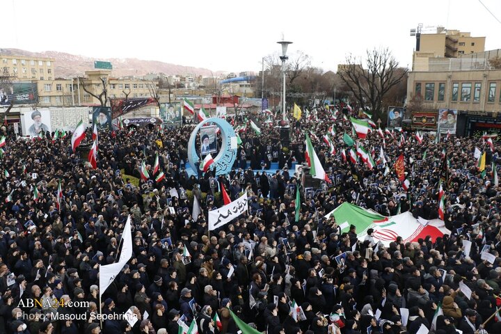 مراسم بیعت با سومین رهبر انقلاب - تبریز