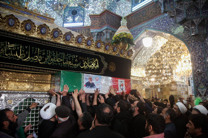 تشییع ۱۶ شهید جنگ رمضان در حرم مطهر بانوی کرامت