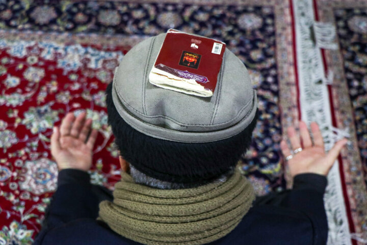 خلوت‌های عاشقانه با معبود بی‌همتا در صحن و سرای کریمه اهل بیت(س)