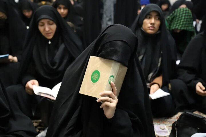 شب‌زنده‌داری بانوان در جوار مضجع نورانی حضرت فاطمه معصومه(س)