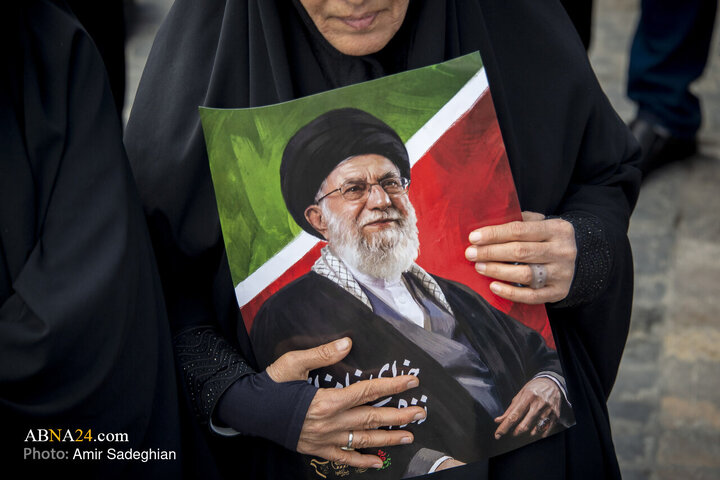 اجتماع مردمی بیعت با آیت‌الله سید مجتبی خامنه‌ای سومین رهبر معظم انقلاب اسلامی - شیراز