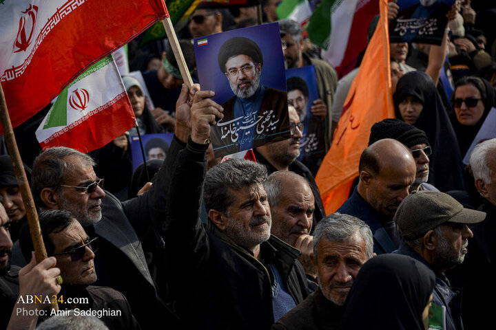 اجتماع مردمی بیعت با آیت‌الله سید مجتبی خامنه‌ای سومین رهبر معظم انقلاب اسلامی - شیراز