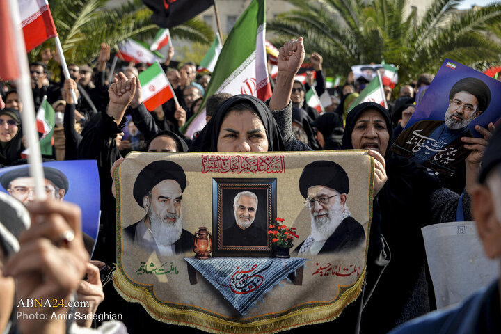 اجتماع مردمی بیعت با آیت‌الله سید مجتبی خامنه‌ای سومین رهبر معظم انقلاب اسلامی - شیراز