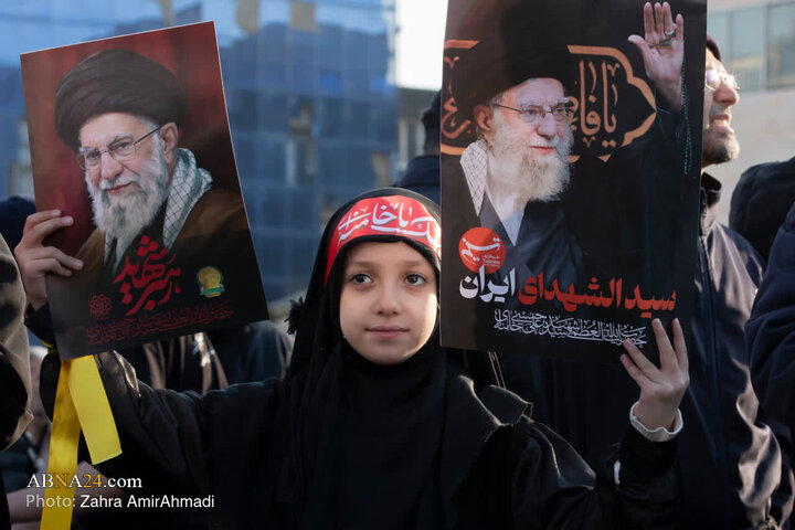 مراسم بیعت با سومین رهبر انقلاب - تهران