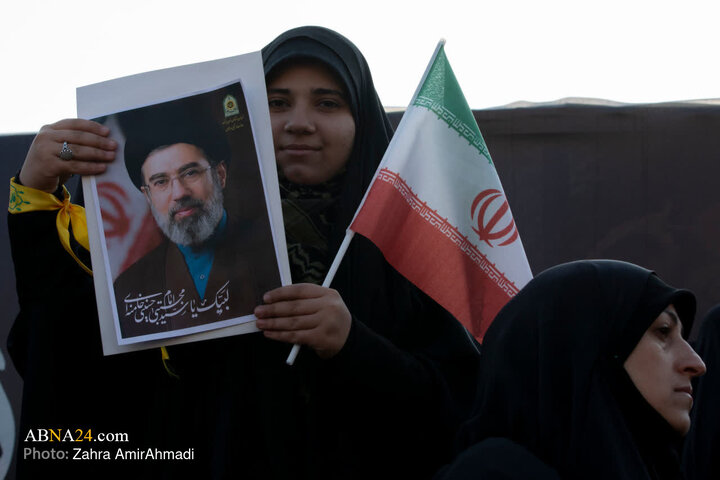 مراسم بیعت با سومین رهبر انقلاب - تهران