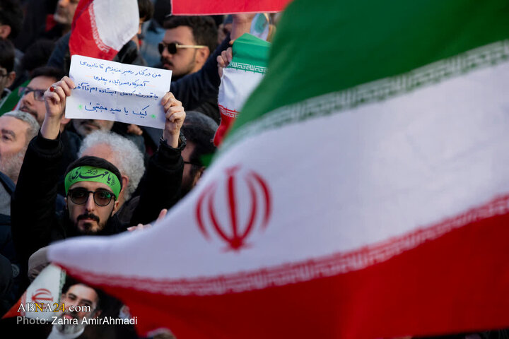 مراسم بیعت با سومین رهبر انقلاب - تهران