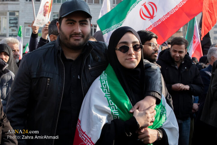 مراسم بیعت با سومین رهبر انقلاب - تهران