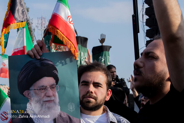 مراسم بیعت با سومین رهبر انقلاب - تهران