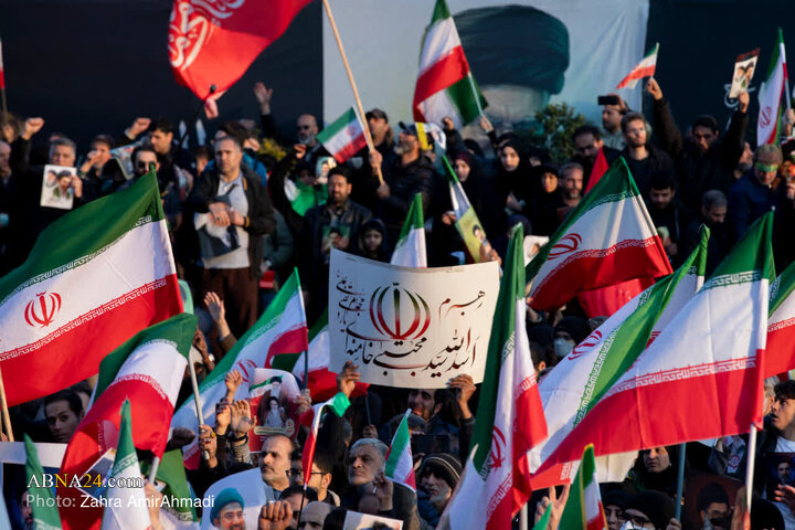 مراسم بیعت با سومین رهبر انقلاب - تهران