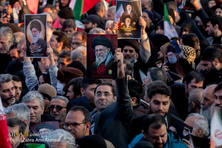 مراسم بیعت با سومین رهبر انقلاب - تهران