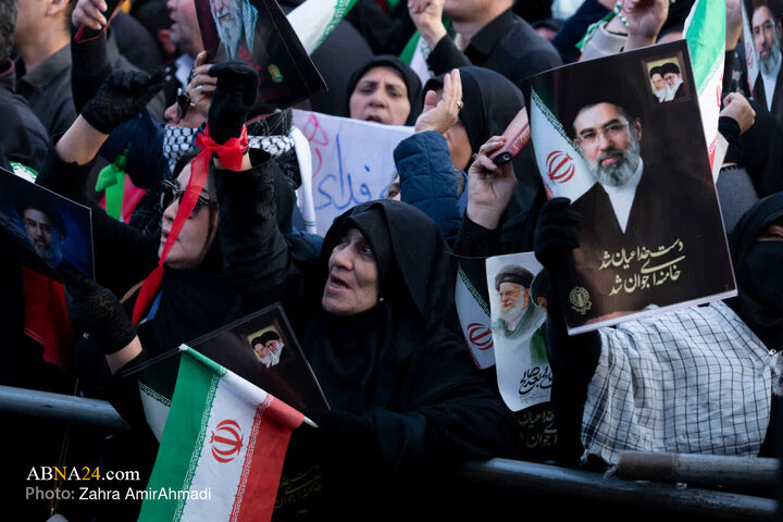 مراسم بیعت با سومین رهبر انقلاب - تهران