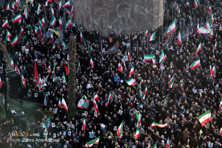 مراسم بیعت با سومین رهبر انقلاب - تهران