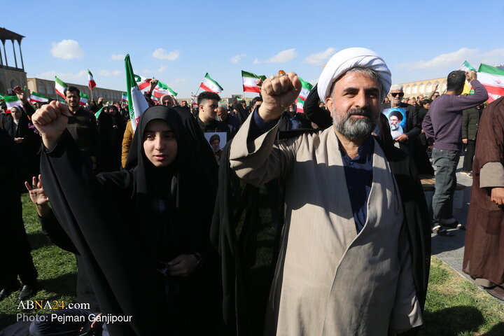 اجتماع مردمی بیعت با سومین رهبر انقلاب - اصفهان