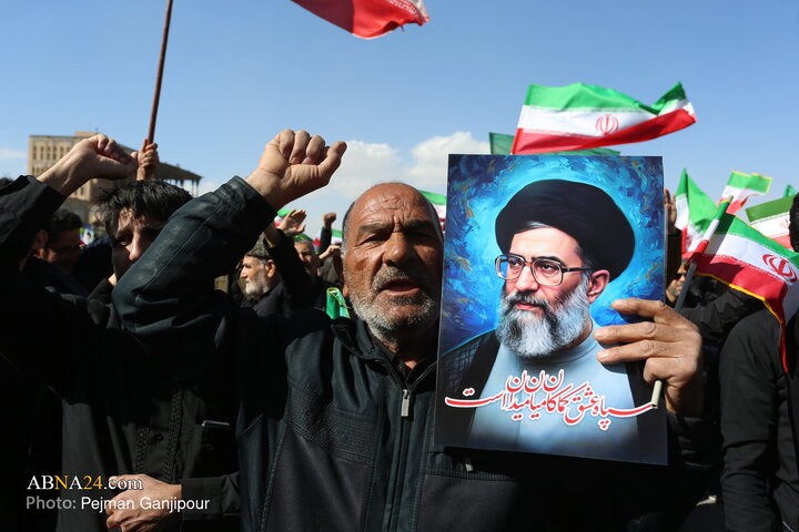 اجتماع مردمی بیعت با سومین رهبر انقلاب - اصفهان