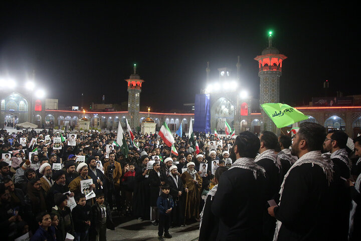 بیعت اردوزبان مقیم قم با سومین امام انقلاب در حرم بانوی کرامت
