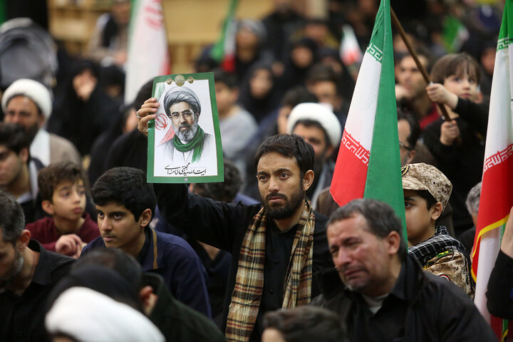 وداع با پیکر مطهر ۵ شهید حملات آمریکایی صهیونی در حرم بانوی کرامت