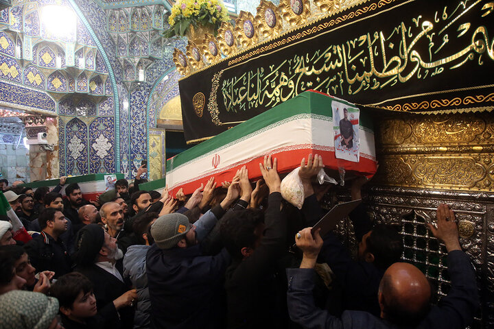 وداع با پیکر مطهر ۵ شهید حملات آمریکایی صهیونی در حرم بانوی کرامت